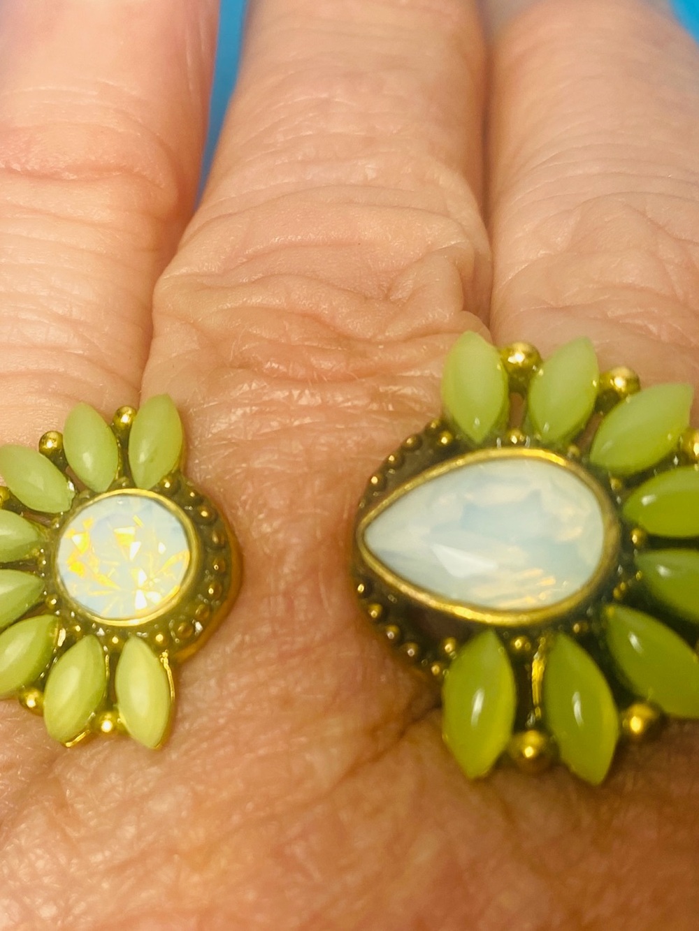 Stella & Dot Gold-Tone Lemon Yellow Floral Crystal Ring Adj Size - Picture 3 of 5